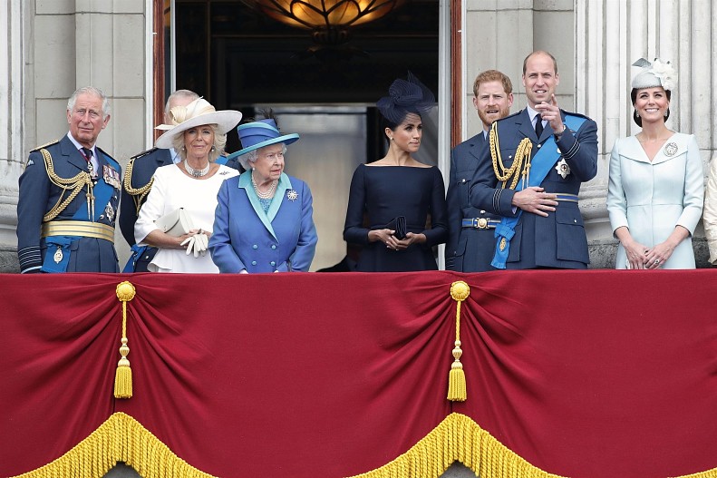 Члены королевской семьи