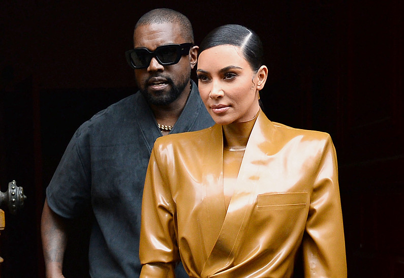 Ким Кардашьян призналась, что «измучена» бесконечными атаками Канье Уэста в ее сторону