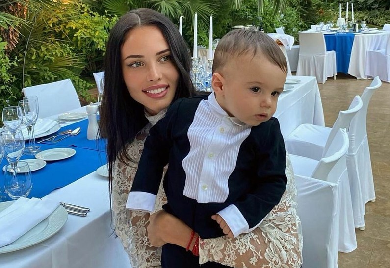 «Всю жизнь о тебе мечтала»: Анастасия Решетова трогательно поздравила своего сына с трехлетием