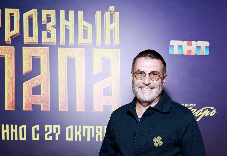 Евгений Гришковец, Лянка Грыу, Николай Валуев и другие на премьере фильма «Грозный папа»