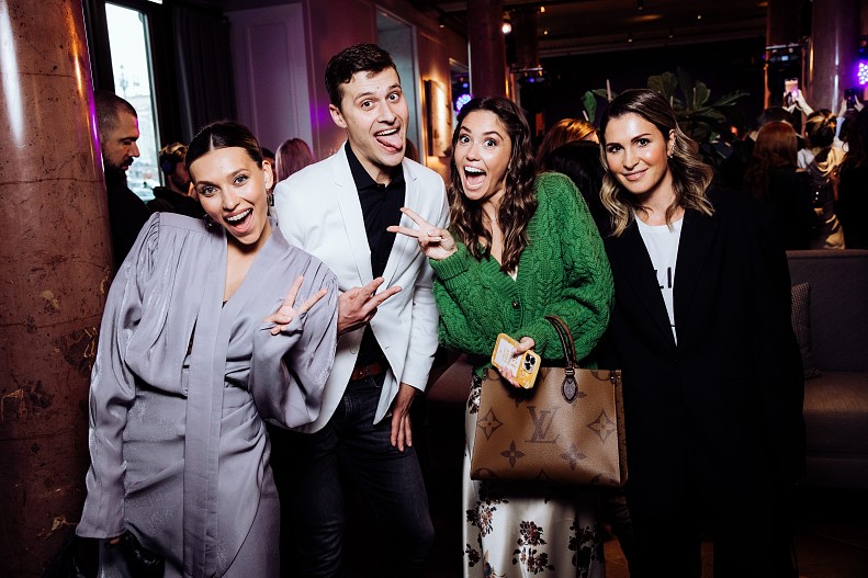 Регина Тодоренко, Александр Энберт, Агата Муцениеце и Лаура Джугелия