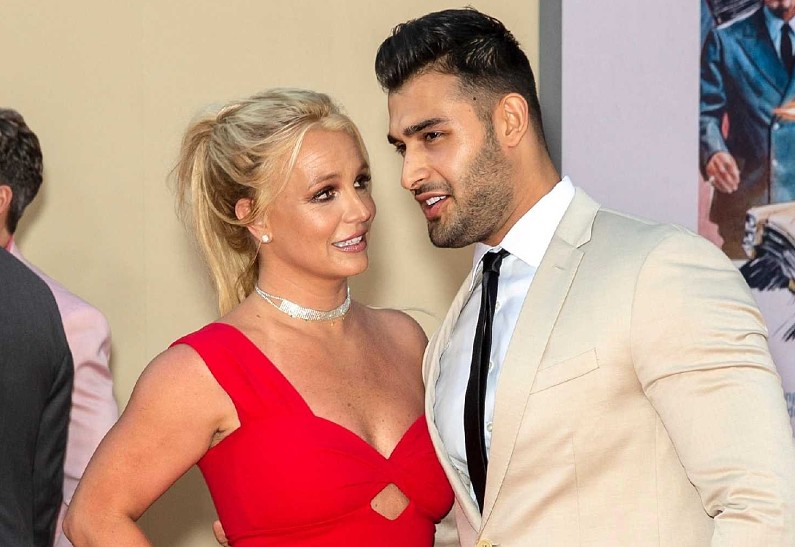 Бритни Спирс и Сэм Асгари готовятся стать родителями спустя пять месяцев после выкидыша