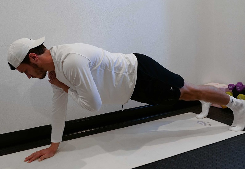 Шесть простых упражнений, чтобы держать тело в тонусе