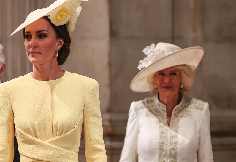 Кейт Миддлтон превзошла новую королеву-консорта. Подробности!