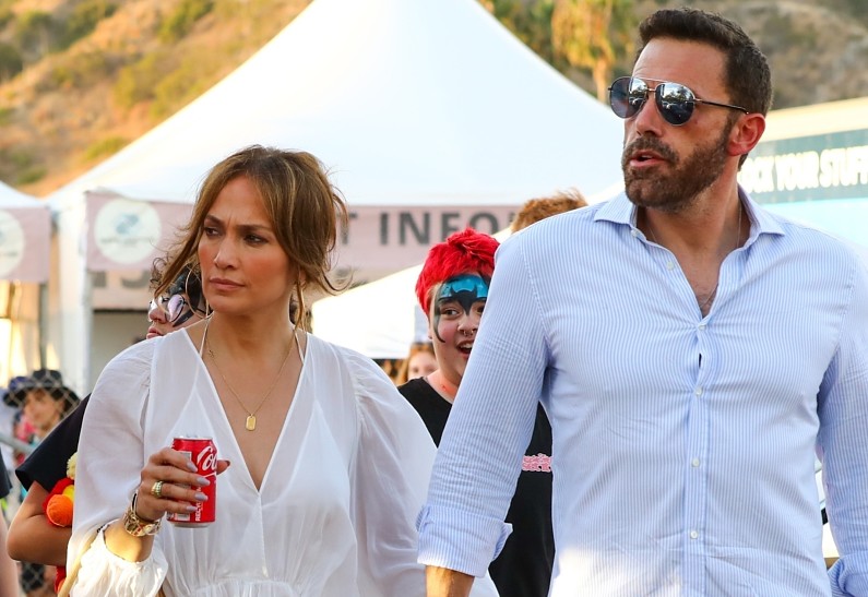 Новое совместное появление: счастливые Дженнифер Лопес и Бен Аффлек вышли в свет. Фото!