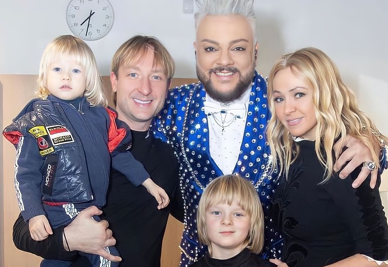 Евгений Плющенко пообещал Яне Рудковской дочку на своем юбилейном шоу «35 лет на льду»