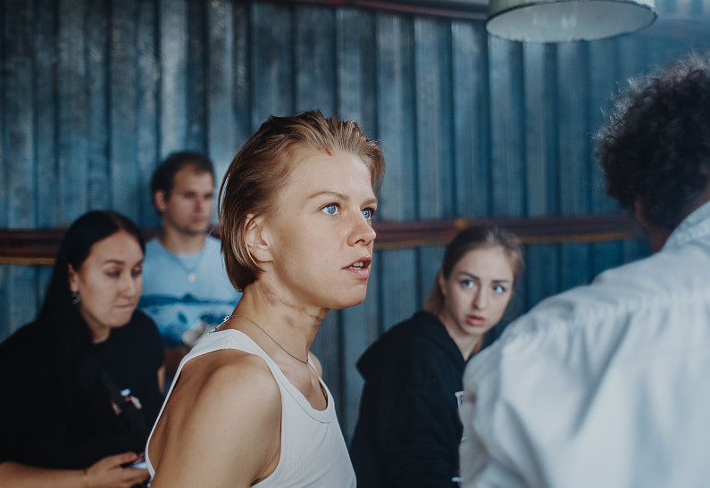 Евгения Борзых, Артём Быстров, Олег Гаас и другие на съемках сериала «Убить Риту»