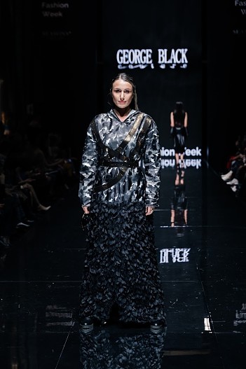 Показ GEORGE BLACK