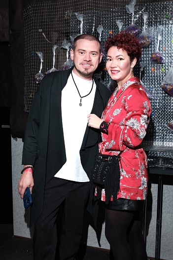 Елена Гущина со спутником