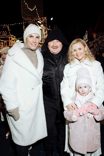 Светлана Кузнецова, Игорь Николаев, Юлия Проскурякова