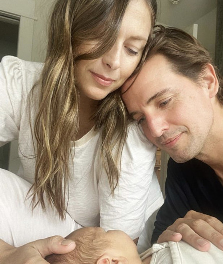 Мария Шарапова и Александр Джилкс с сыном