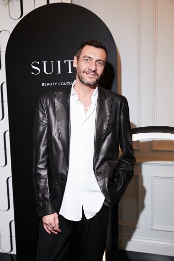 Дмитрий Петров