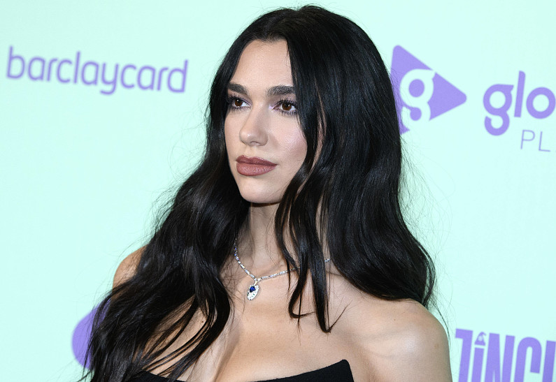 СМИ: Дуа Липа начала встречаться с известным певцом. Подробности!