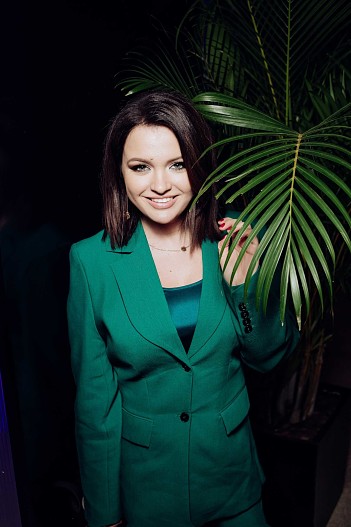 Инна Любимова