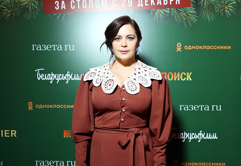 Ирина Пегова, Сергей Шакуров и другие на премьере новогодней комедии «Оливье»