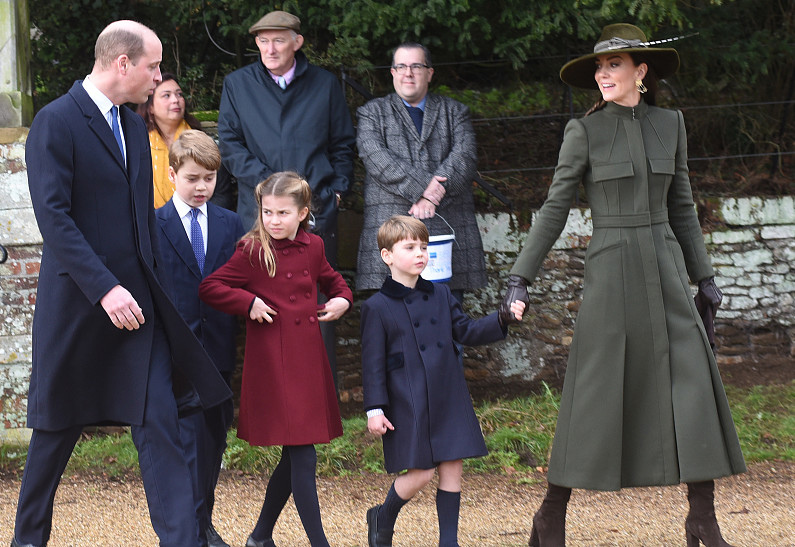 Первый выход принца Луи на рождественскую службу рассмешил поклонников королевской семьи. Подробности!