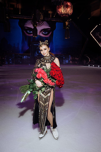 Татьяна Навка (украшения Mercury)