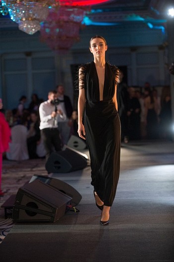 Показ Addicted to…