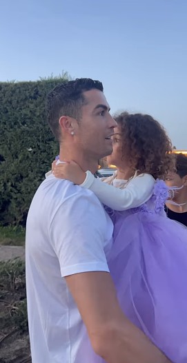 Криштиану Роналду. со своей дочерью