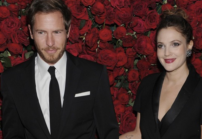 Подавленная и сломленная: Дрю Бэрримор откровенно рассказала о разводе с Уиллом Коупелменом