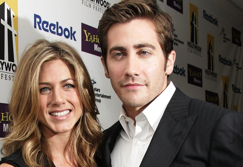 Джейк Джилленхол назвал «пыткой» постельные сцены с Дженнифер Энистон. И вот почему!