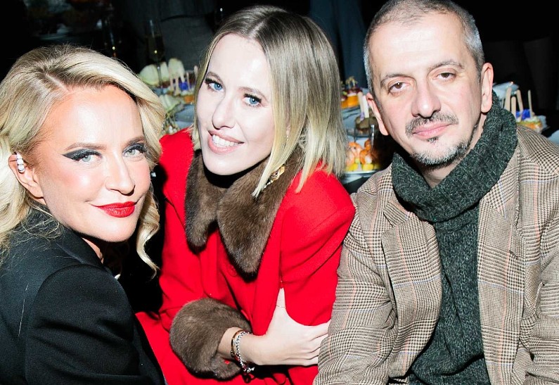 Ксения Собчак, Константин Богомолов, Елена Летучая, Екатерина Варнава и другие гости вечеринки Виктории Шеляговой