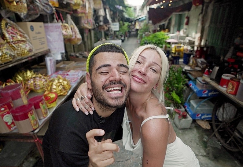 Настя Ивлеева и Роман Каграманов отправятся в Таиланд