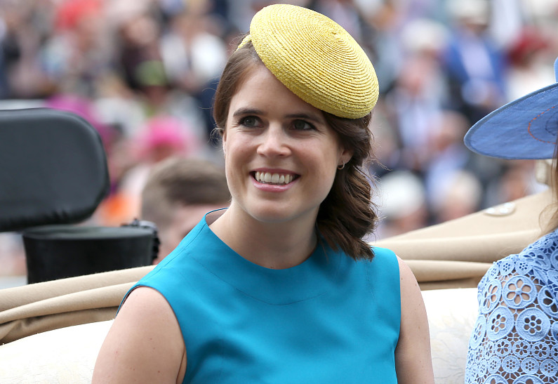 Принцесса Евгения трогательно поздравила сына с первым днем рождения. Фото!