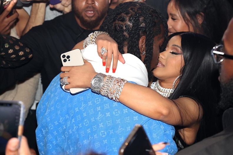 Карди Би и Offset