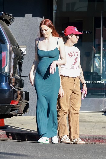 Софи Тернер