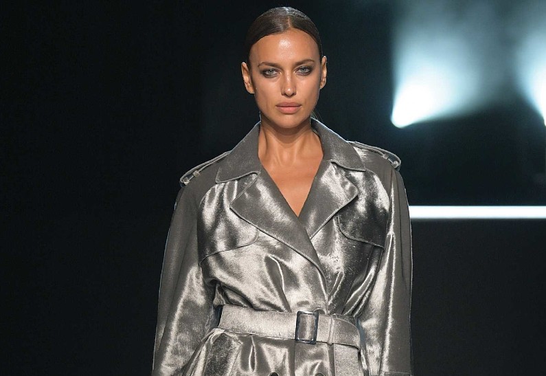 Ирина Шейк, Белла Хадид, Джиджи Хадид, Эмили Ратаковски и другие звезды в показе Michael Kors