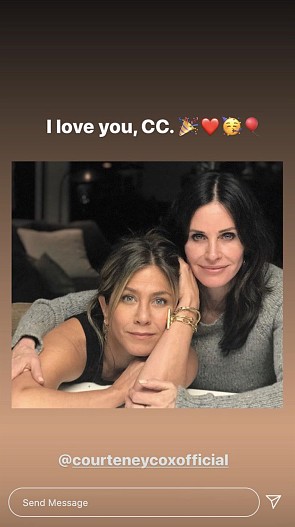 Дженнифер Энистон и Кортни Кокс