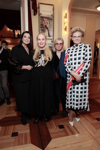 Екатерина Стриженова, Нелли Кобзон, Виктория Андреянова, Елена Малышева