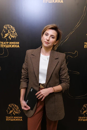 Яна Хохлова