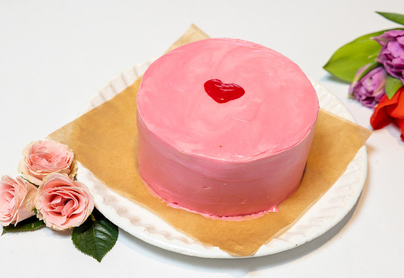 «Валентинка» от кондитерской «Плюшки-Подружки» с доставкой за 90 минут. Налетай!