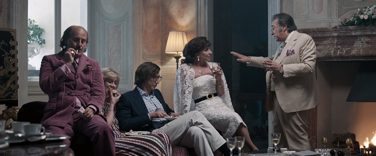 Кадр из фильма «Дом Гуччи»