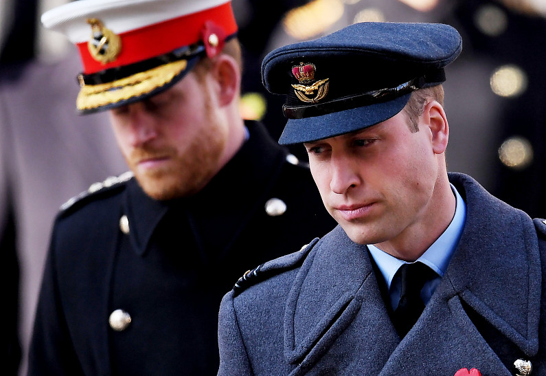 «В его жизни больше нет брата»: принц Уильям не намерен мириться с принцем Гарри