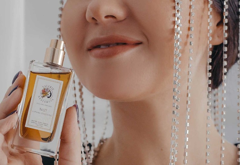 Мир ароматов: как рассказать о себе с помощью парфюма и услышать других
