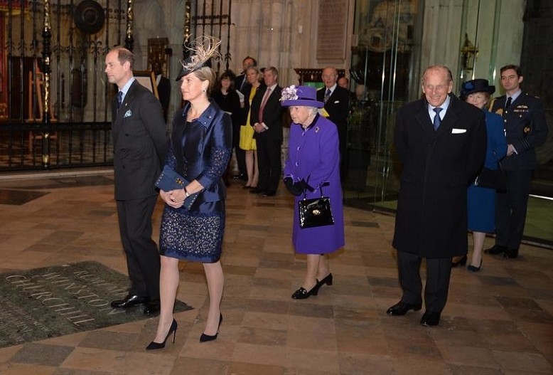 Принц Эдвард, Софи Рис-Джонс, Елизавета II и принц Филипп