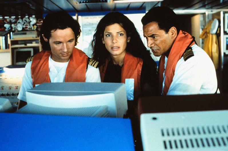 Кадр из фильма «Скорость 2: Контроль над круизом», 1997