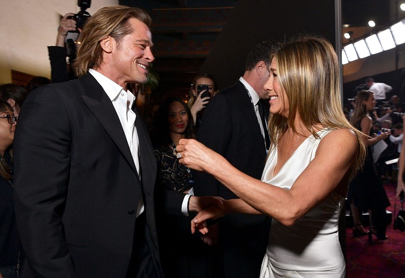 СМИ: Брэд Питт и Дженифер Энистон начали жить вместе. Рассказываем!