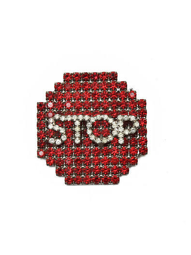 Брошь «Stop» Bauer с кристаллами