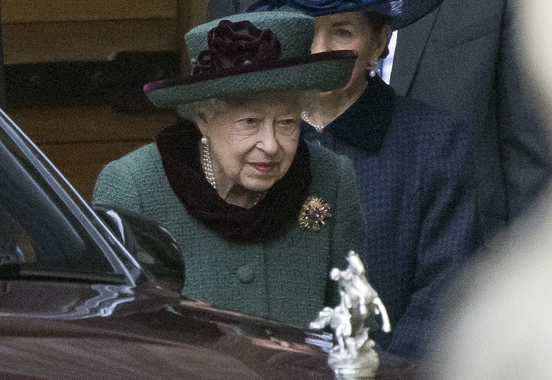 «Эдинбургский зеленый»: почему члены королевской семьи пришли на службу памяти принца Филиппа в одежде определенного цвета? Рассказываем!