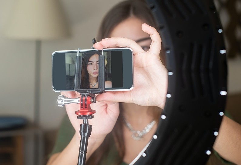 Какие бьюти-каналы с экспертным разбором можно найти на YouTube?