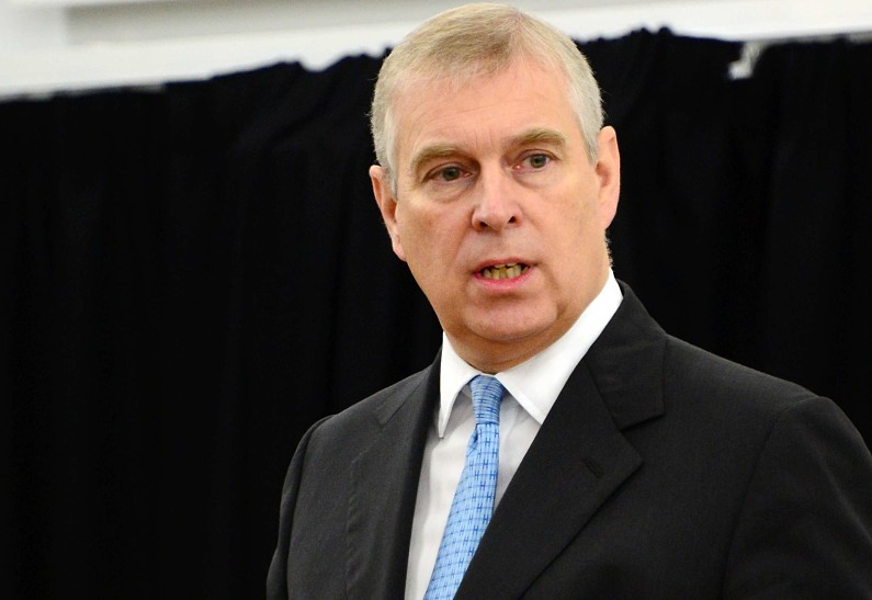 Судебное дело по обвинению принца Эндрю в изнасиловании официально закрыто