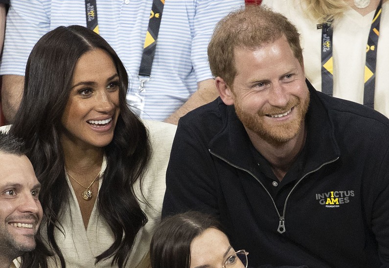 Королевская семья всерьез опасается очередного визита принца Гарри и Меган Маркл в Великобританию. И вот почему!