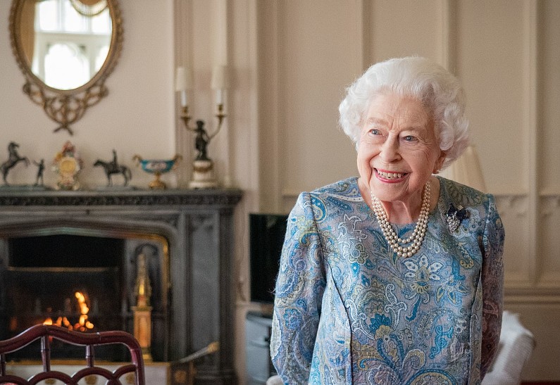 «Перезагрузка»: Елизавета II вернулась к работе после своего дня рождения