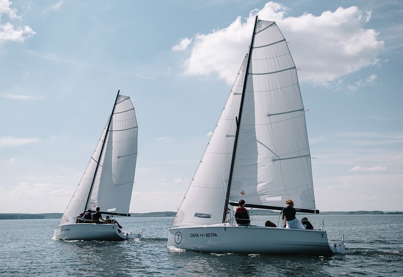 Сила ветра открывает парусный сезон в Москве
