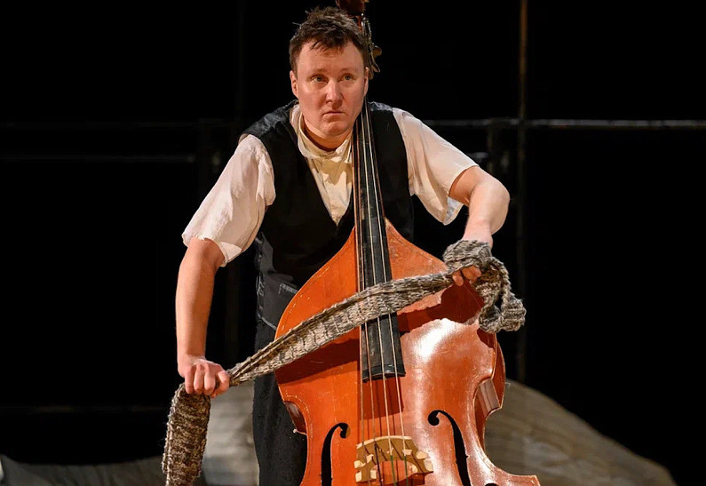 Константин Хабенский передает эстафету в спектакле «Контрабас»