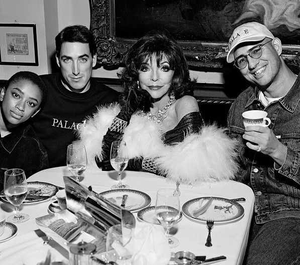 Джоан Коллинз